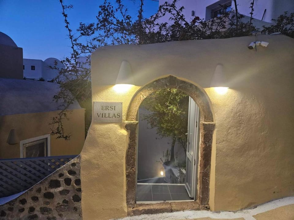 Ersi Villas Resort in Thera