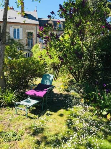 La Maison des Roses Hotel in Moulins