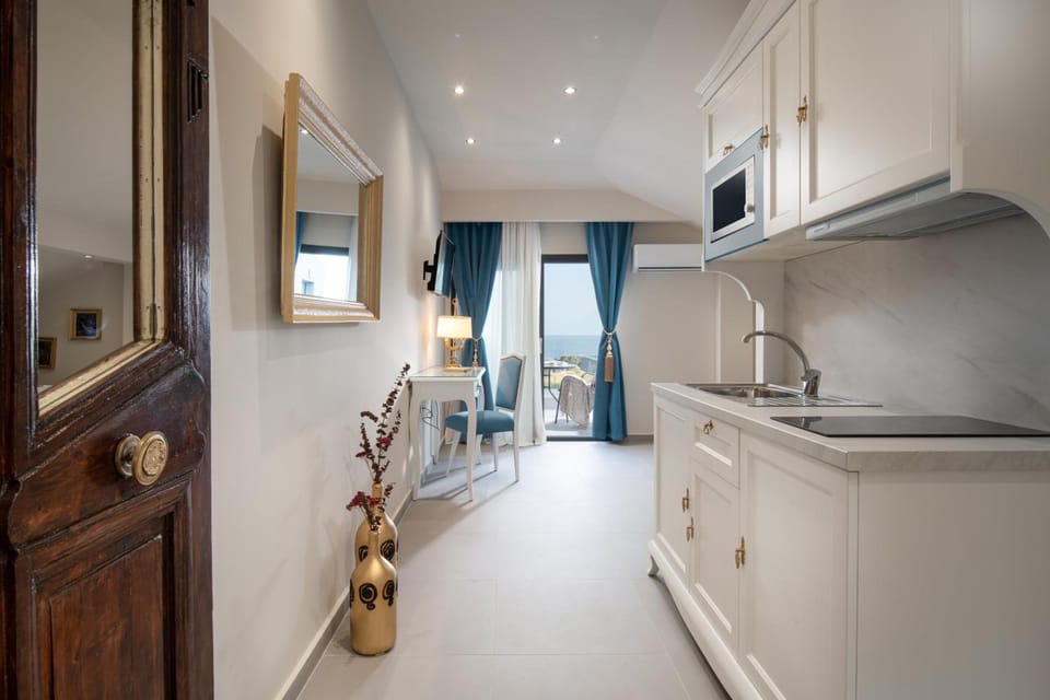 Mykoniatika Villas Hotel in Halkidiki