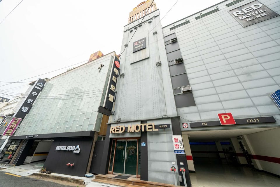Jeonju Red Motel in South Korea