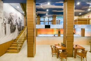 Caroline Hostel Hotel in North Kuta