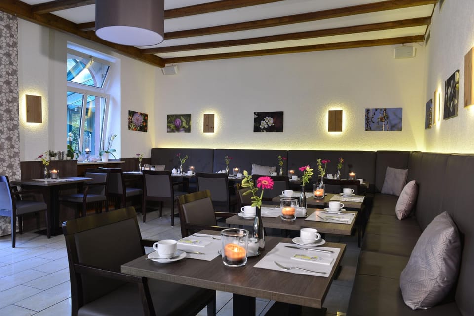 Haus Neugebauer, Garni Hotel in Oestrich-Winkel