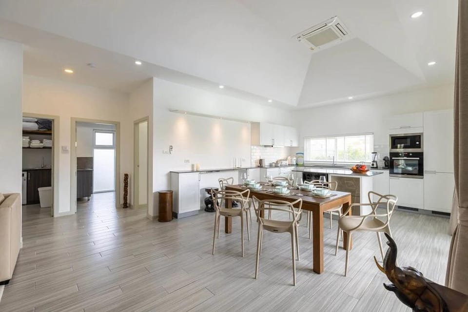 New Modern 3 Bedroom Pool Villa MS24 Hotel in Hua Hin District