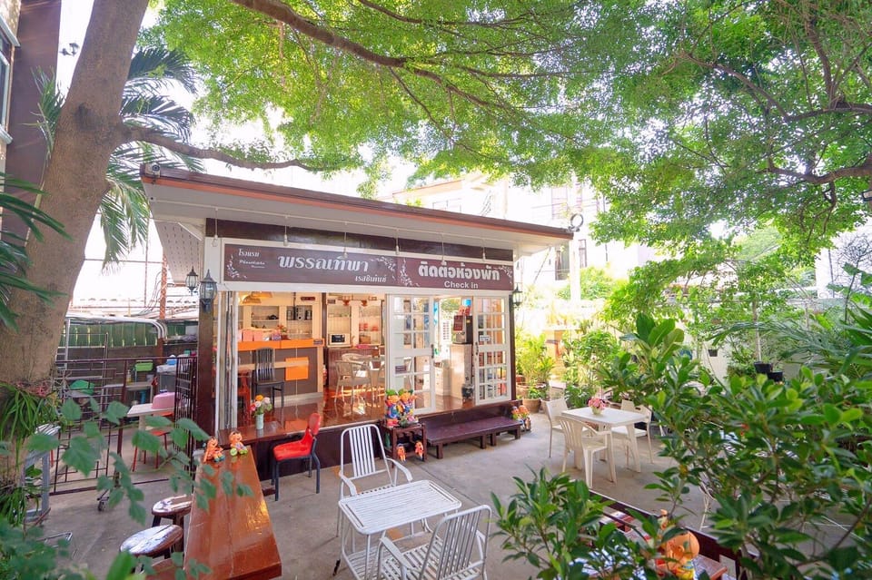 Phanthipha Residence Hotel in Laos