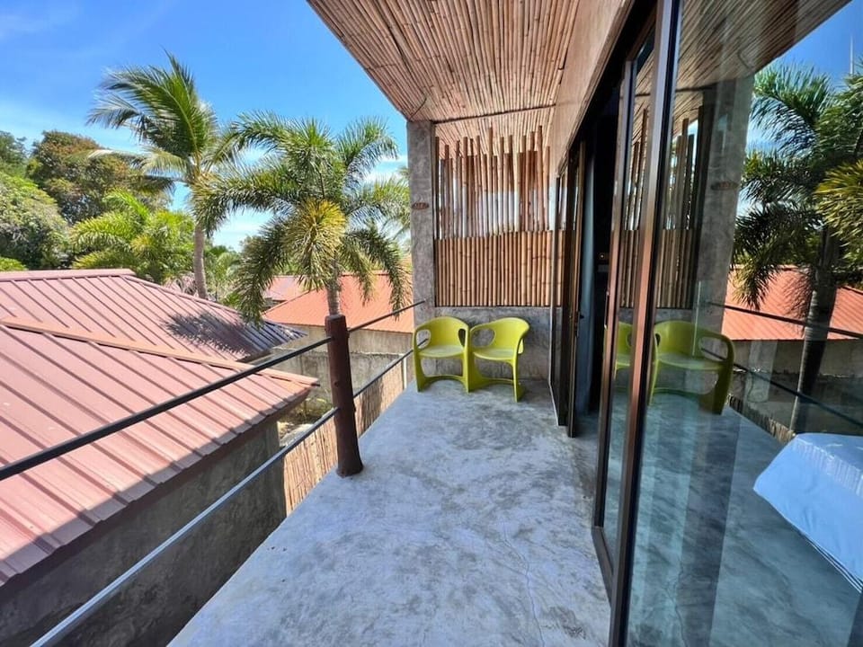 The Sea Resort, Haad Rin Hotel in Ban Tai