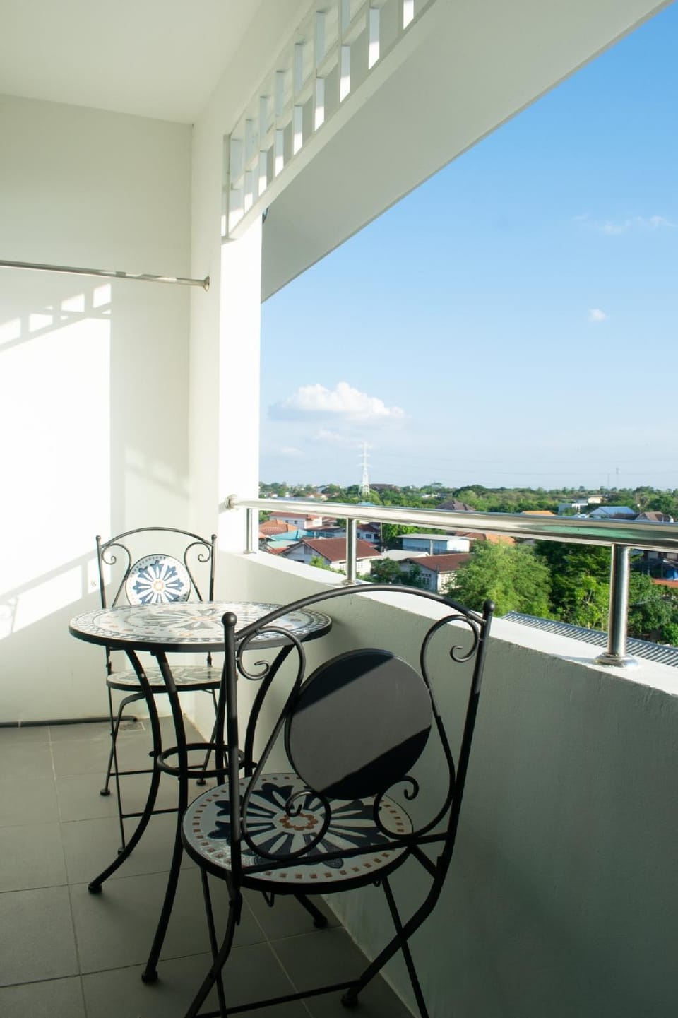 Chonlapruk Lakeside Apartment hotel in Laos