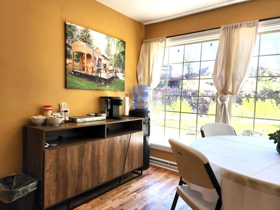 WeeCasa Tiny Home Resort Resort in Lyons