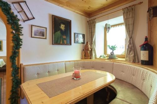 Gasthof zur Post - Hauserwirt Inn in Salzburgerland