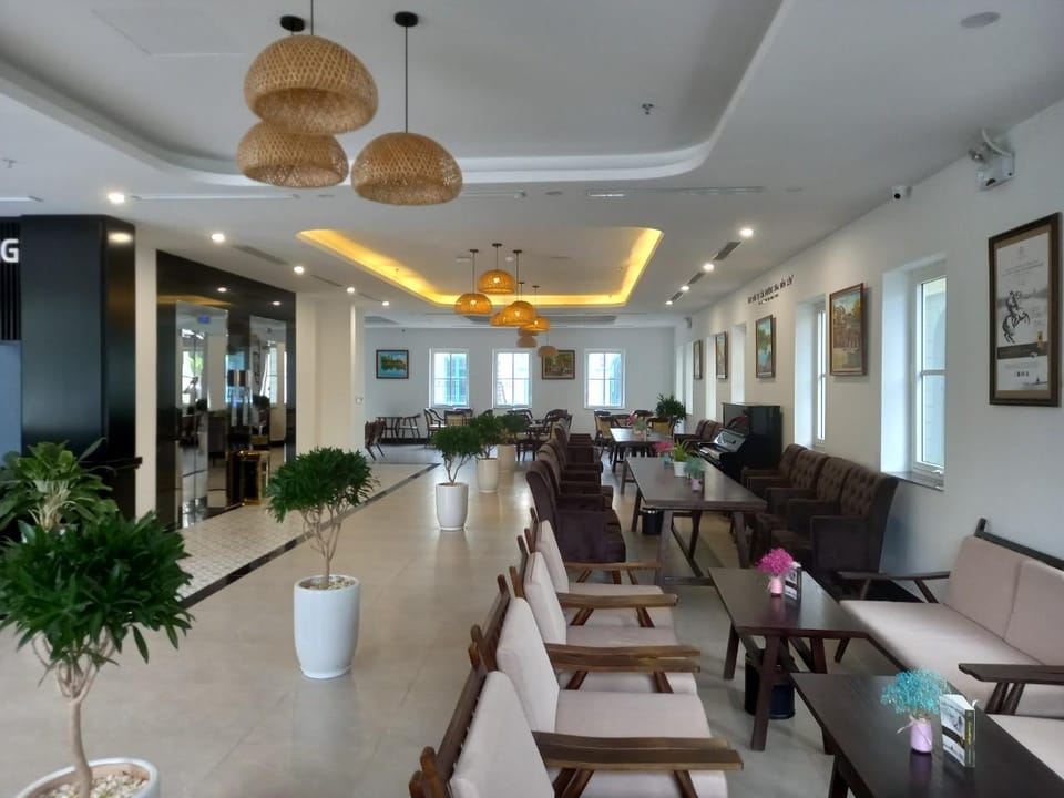 INDOTEL HALONG HOTEL Hotel in Laos