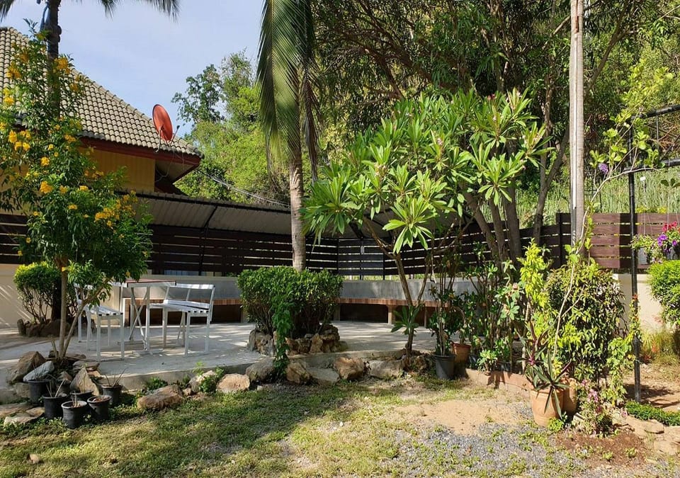 Raikhruewan Resort Muaklek Resort in Thailand