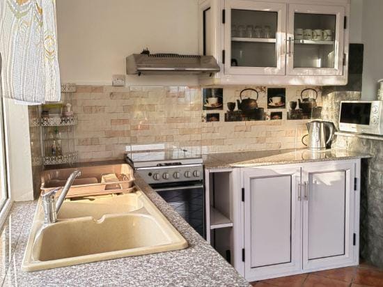 Villa Devika 4, Rent Holidays Apartment Hotel in Trou-aux-Biches