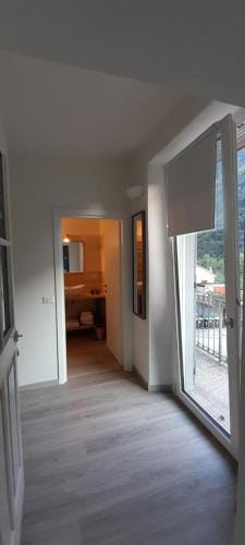 CA' DEL VINO Rooms- Varzo Hotel in Canton of Valais
