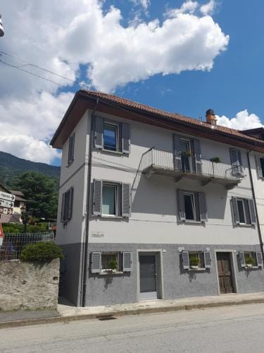 CA' DEL VINO Rooms- Varzo Hotel in Canton of Valais