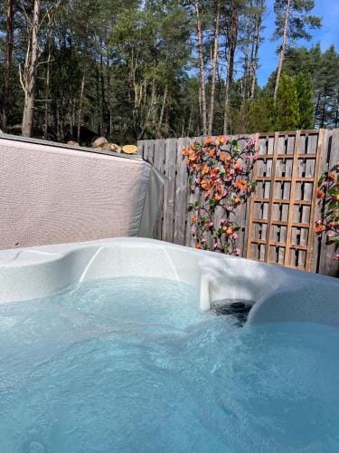Kaoglen-Blossom-Hot tub-Cairngorms-Pet Friendly Lodge in Scotland
