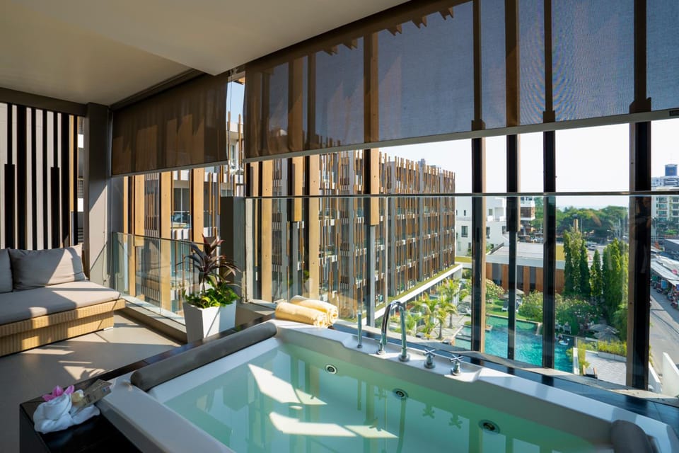 Hot tub