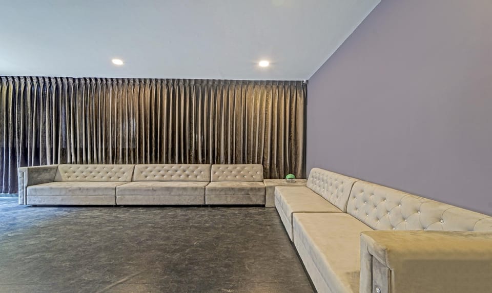 Hotel Earth Aparthotel Hotel in Chennai