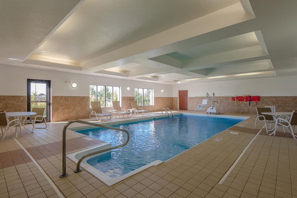 Holiday Inn Express and Suites Lafayette East By IHG Hotel in Lafayette