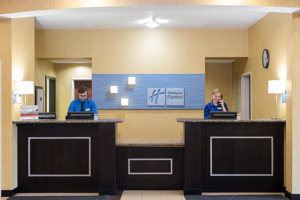 Holiday Inn Express and Suites Lafayette East By IHG Hotel in Lafayette