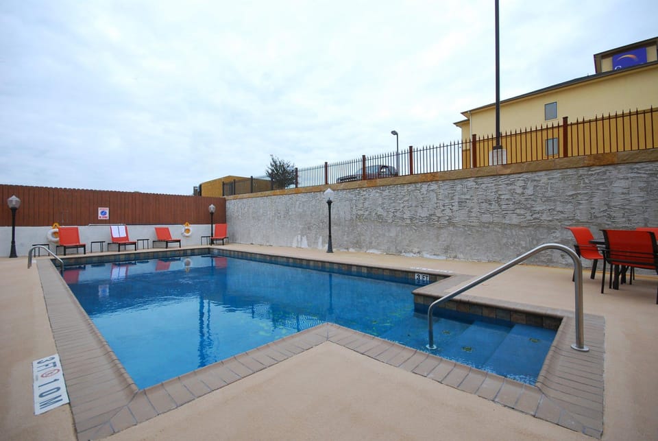 Holiday Inn Express & Suites Gonzales By IHG Hotel in Gonzales