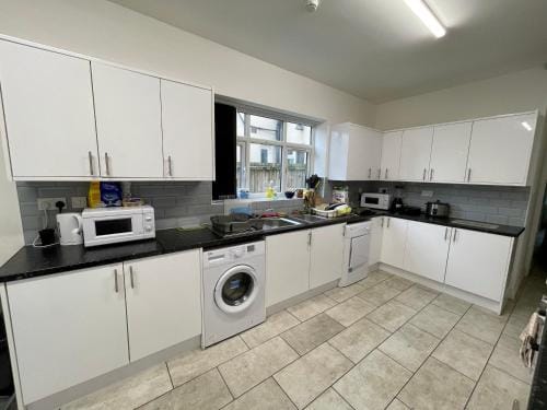 Deluxe En-suite room in CV1 Hotel in Coventry