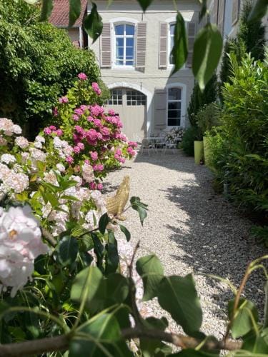 Aux Remparts de Montreuil Hotel in Hauts-de-France