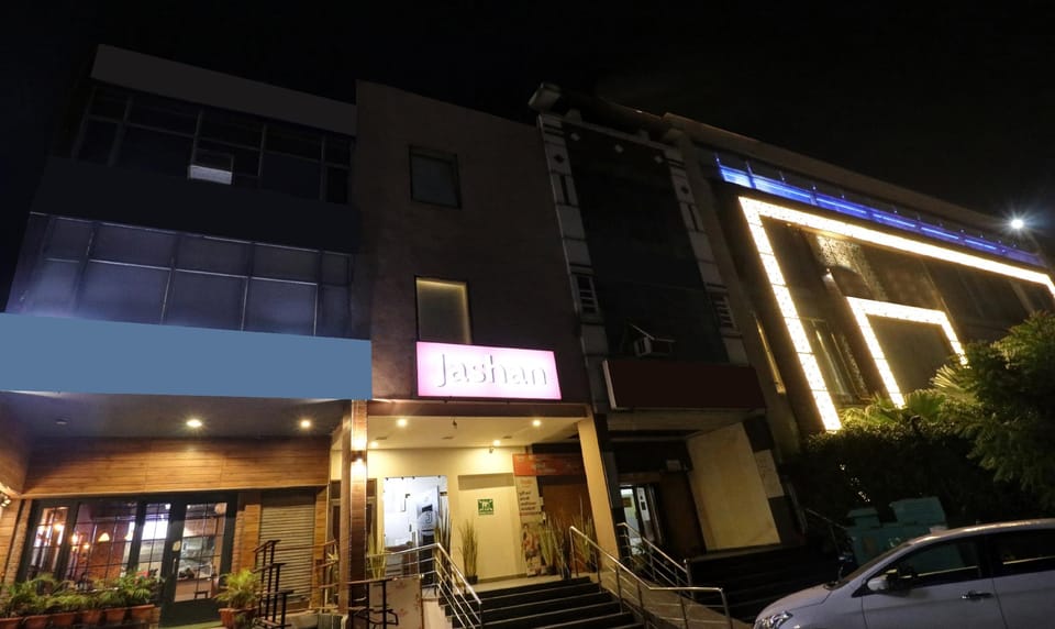 Itsy Hotels Jashan Hotel in Punjab, India