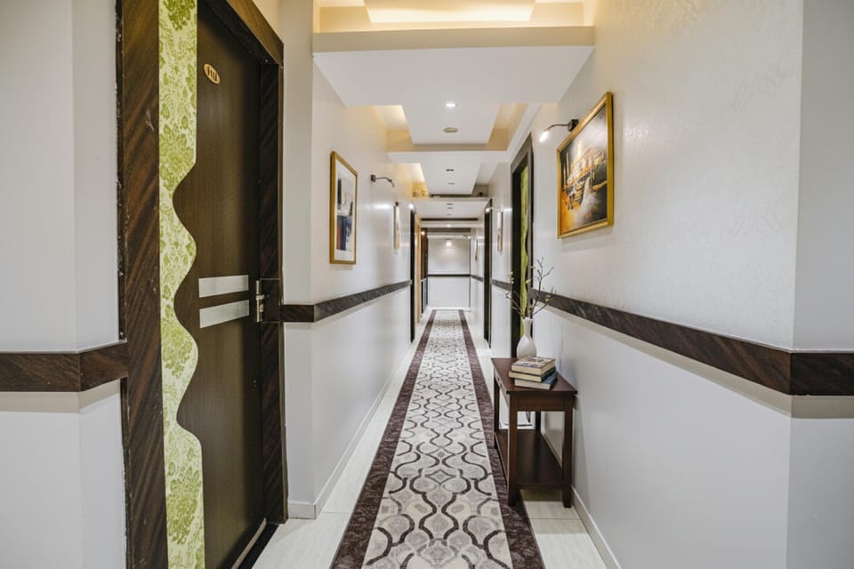 Hotel Amber Corp Inn Hotel in Mumbai