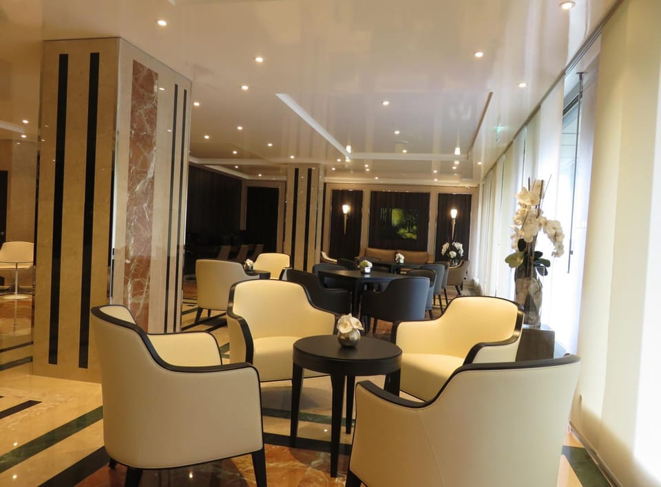 Nash Airport Hotel Hotel in Canton of Geneva