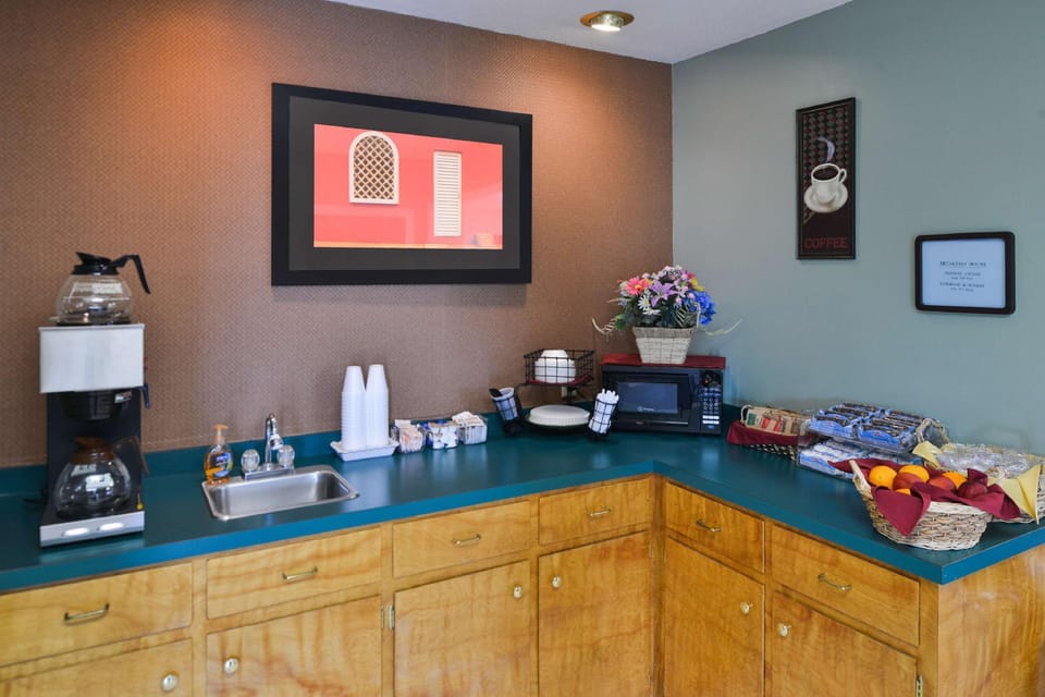 Americas Best Value Inn Decatur, IN Motel in Indiana