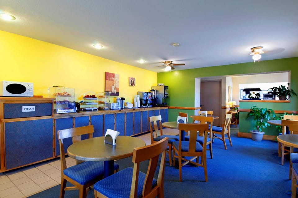 Americas Best Value Inn Garden City Hotel in Garden City