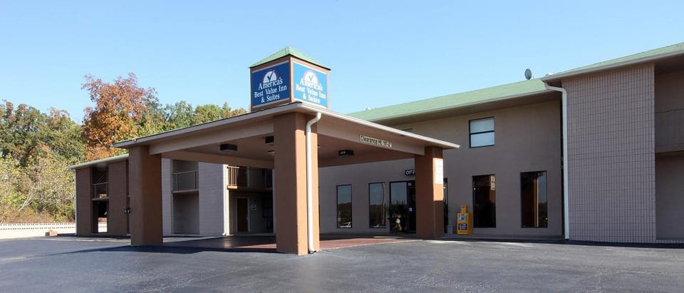 Americas Best Value Inn Malvern Motel in Fenter Township