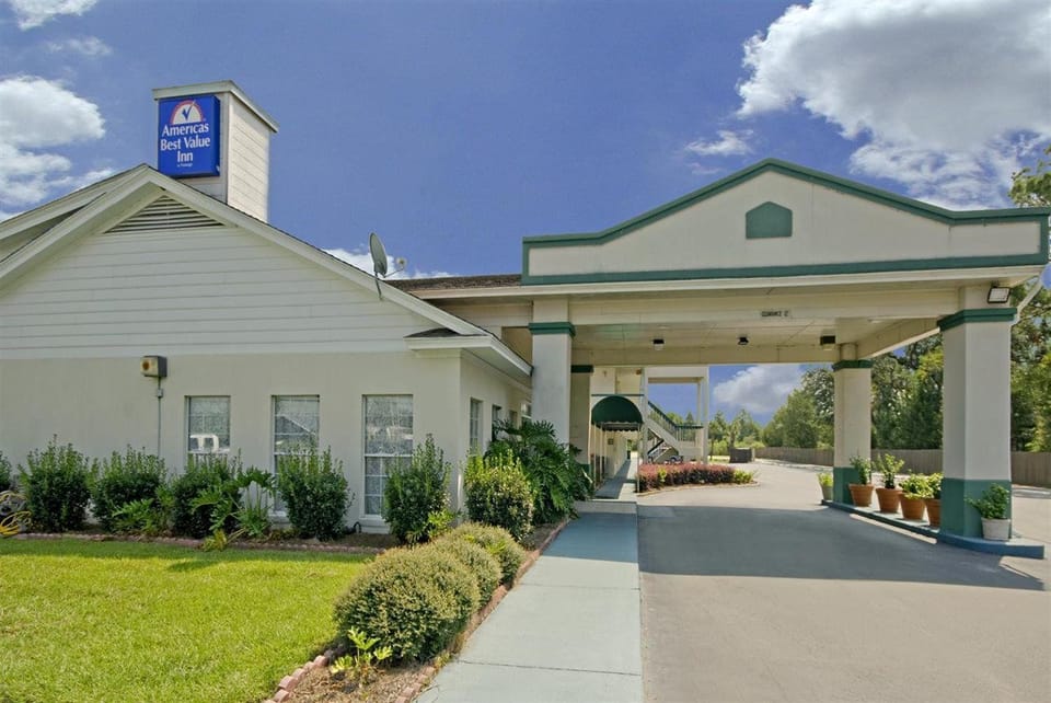 Motel 6 Marianna, FL Hotel in Florida