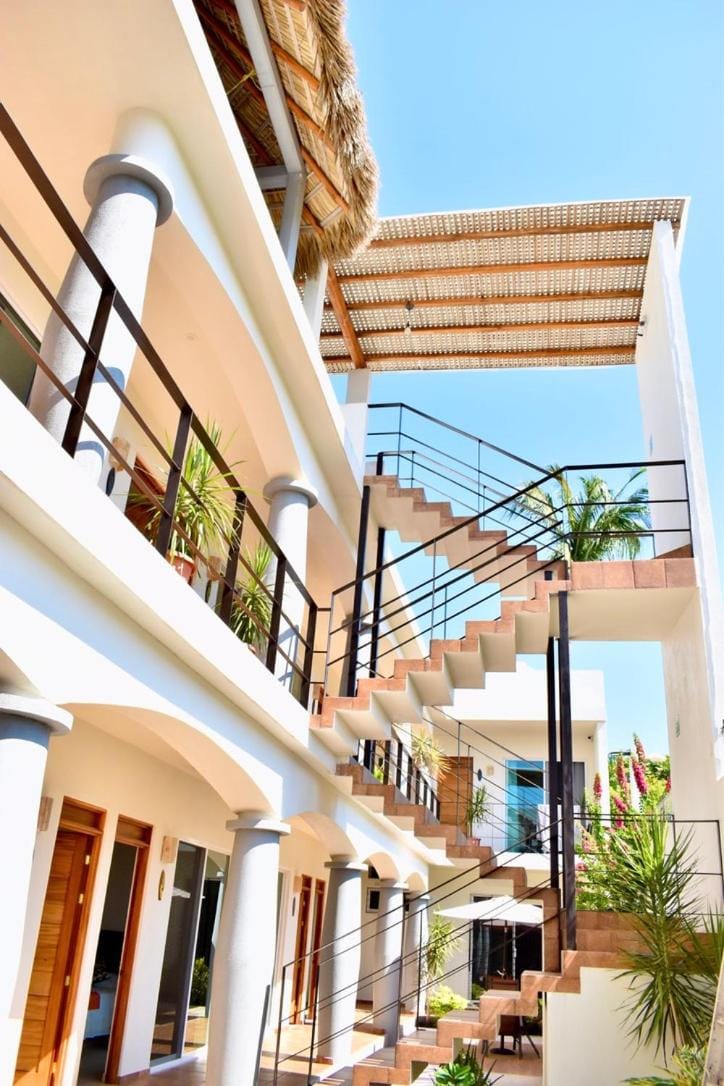 Carri Surf Studio Hotel in Puerto Escondido