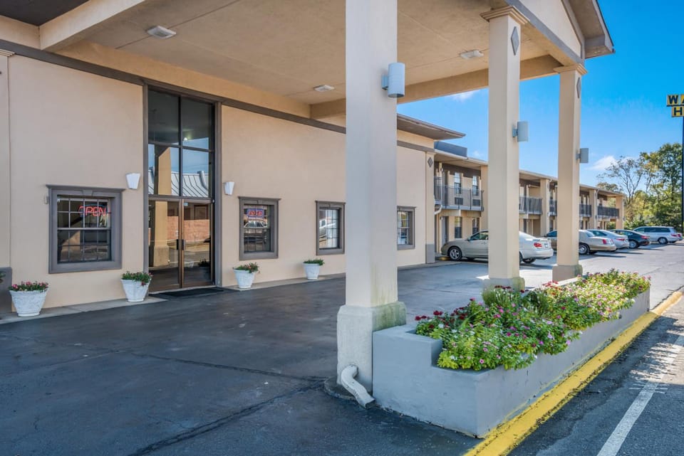 Americas Best Value Inn & Suites Arkadelphia Motel in Arkansas