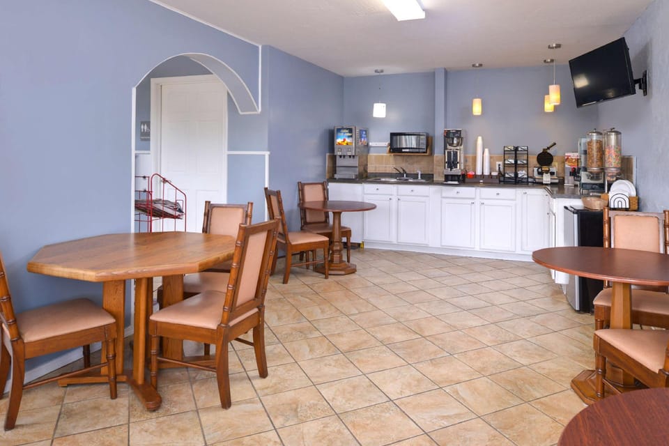 Americas Best Value Inn & Suites Branson - Near the Strip Motel in Branson