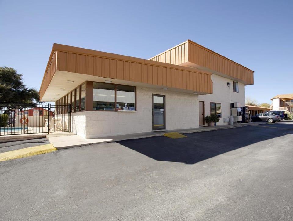 Lone Star Inn Kerrville/Fredericksburg Motel in Kerrville