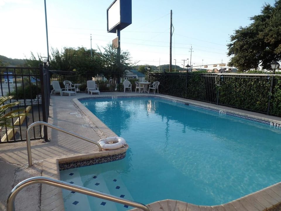 Lone Star Inn Kerrville/Fredericksburg Motel in Kerrville