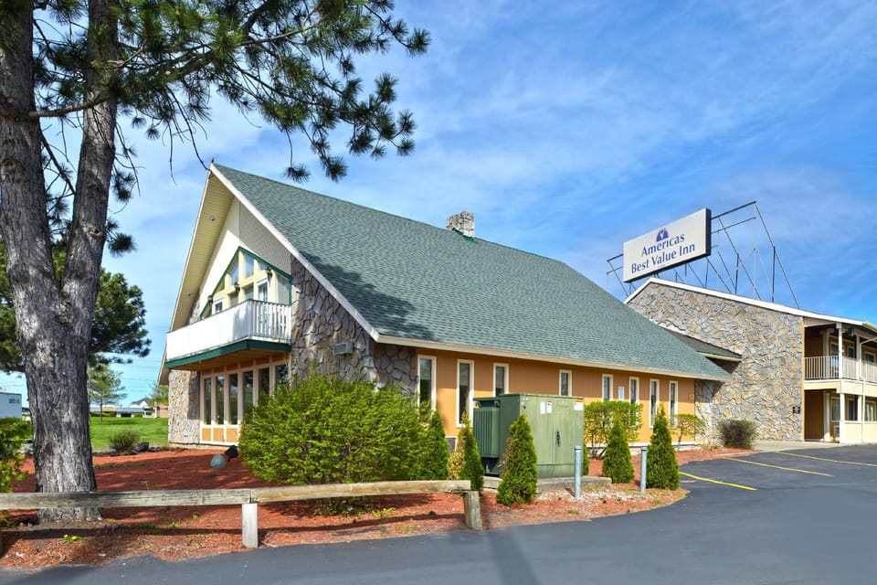 Americas Best Value Inn Plattsburgh Motel in Adirondack Mountains