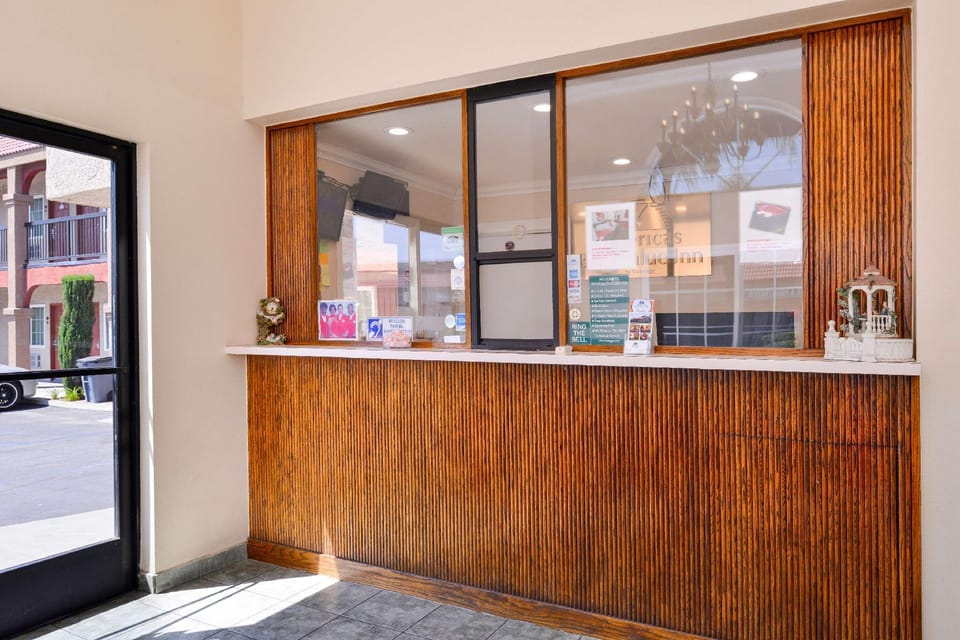 Americas Best Value Inn Rialto Motel in Rialto
