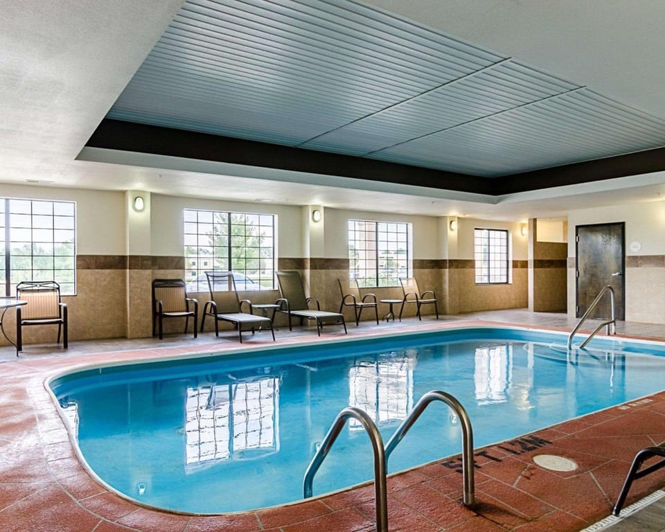 Comfort Inn & Suites Lawrence - University Area Hotel in Lawrence