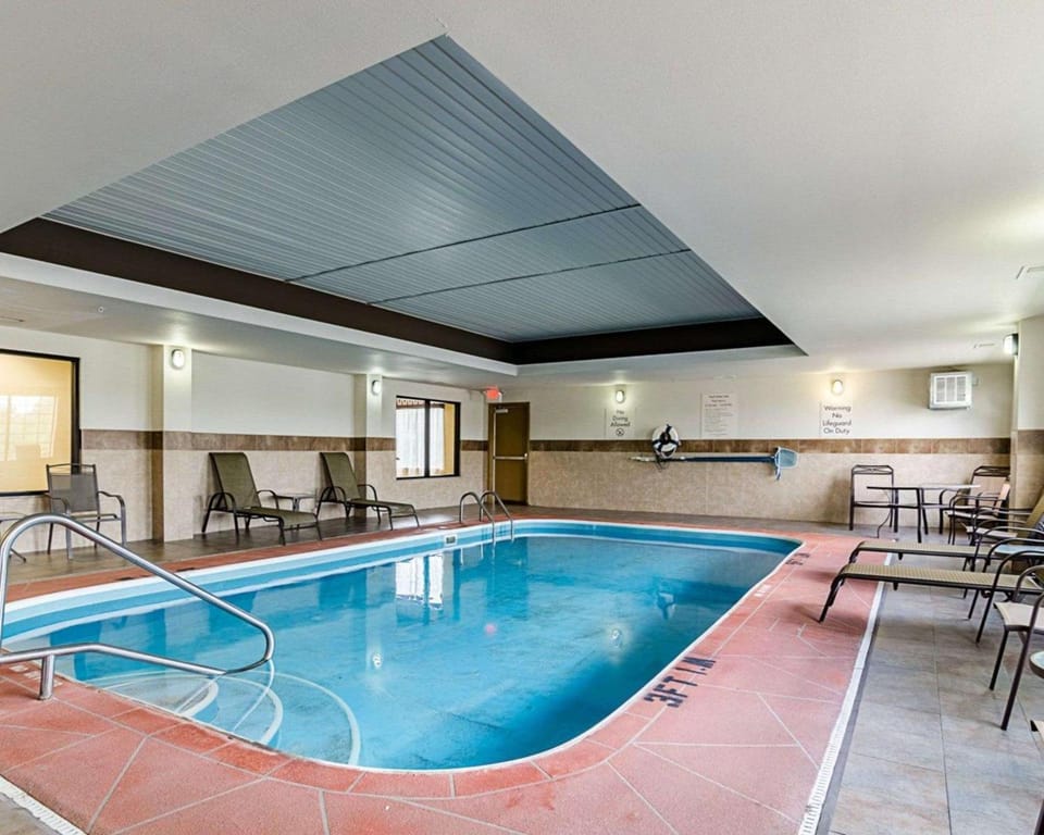 Comfort Inn & Suites Lawrence - University Area Hotel in Lawrence