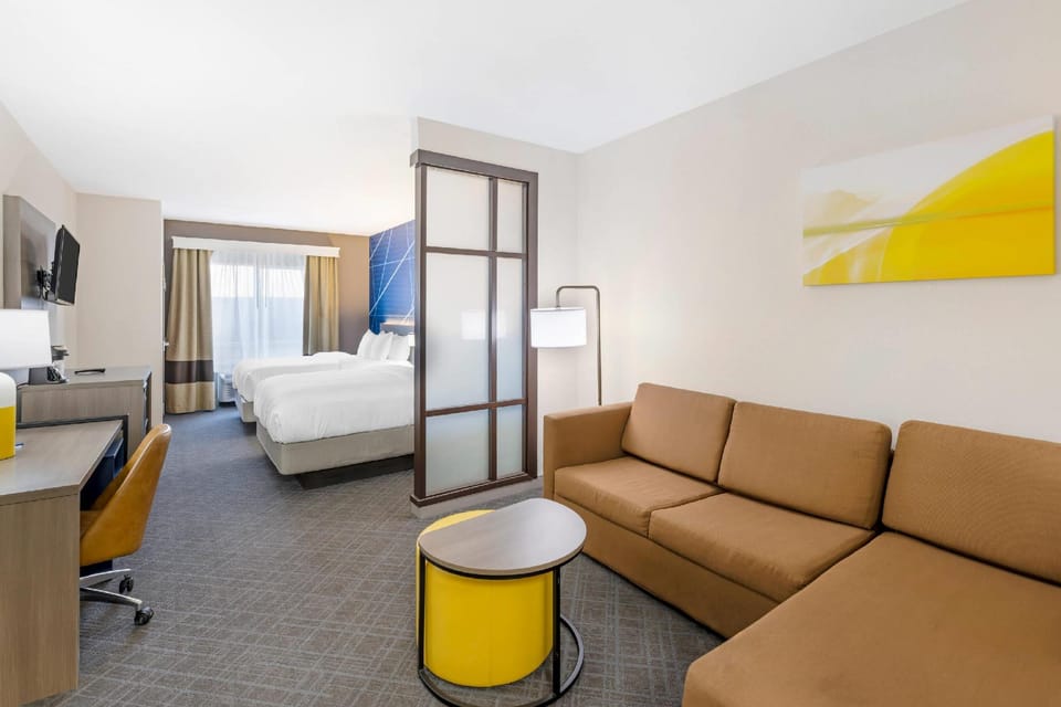 Suite room