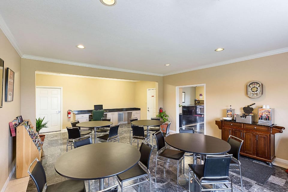 Econo Lodge Inn & Suites Port Arthur near Sabine Pass Hotel in Port Arthur