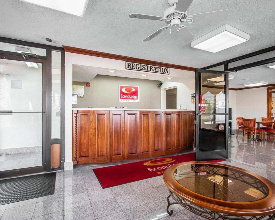 Econo Lodge Dyersburg I-155 Hotel in Tennessee