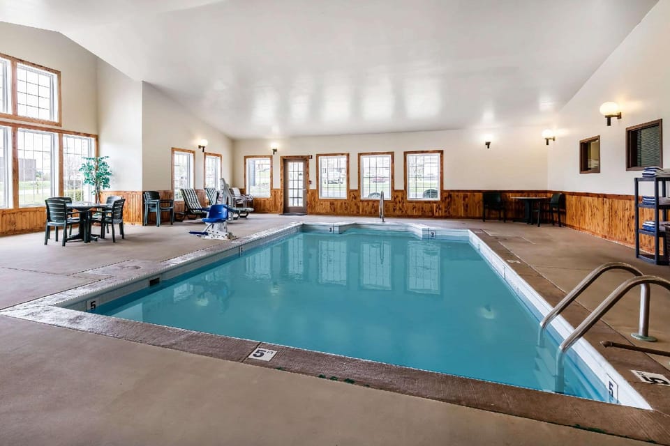 Econo Lodge Inn & Suites Dickson Hotel in Dickson