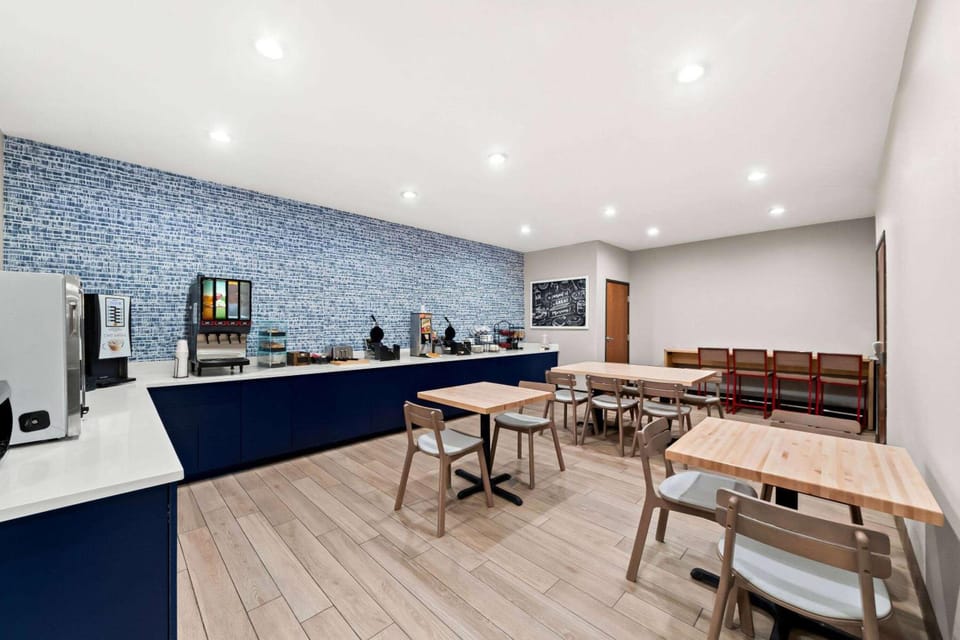 AmericInn by Wyndham New Braunfels Hotel in New Braunfels