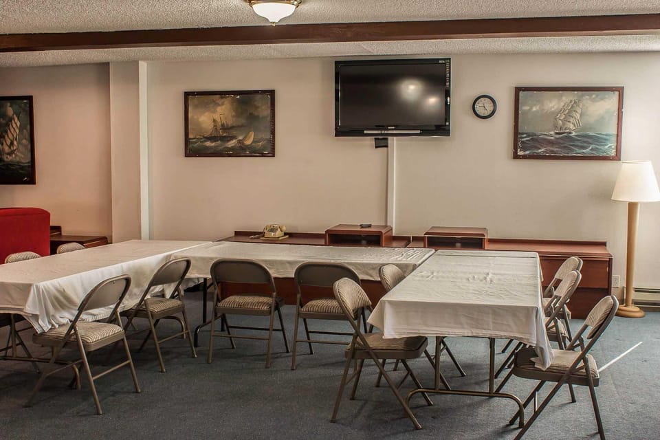 Inn & Suites Hotel in Washington