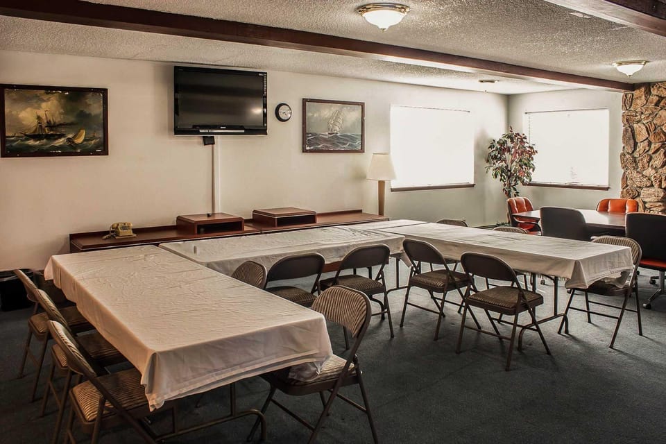 Inn & Suites Hotel in Washington