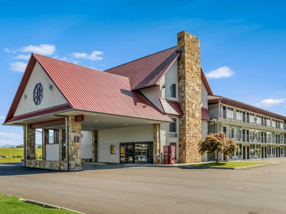 Red Roof Inn Dandridge Hotel in Dandridge