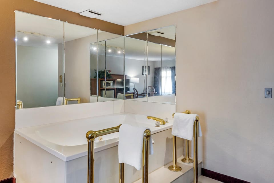 Baymont by Wyndham Lebanon IN Hotel in Indiana